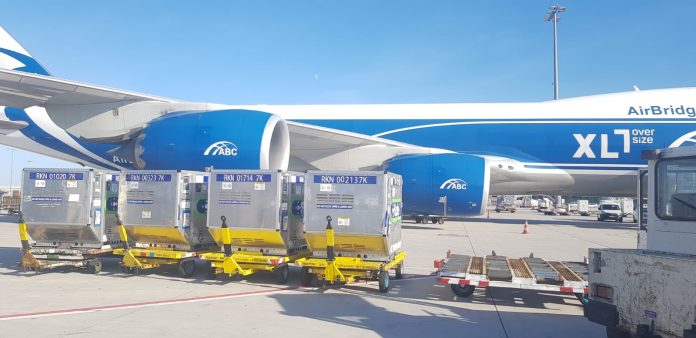 AirBridgeCargo Delivers 41 RKN CSafe Containers for Covid-19 Vaccine Transportation AirBridgeCargo Delivers 41 RKN CSafe Containers for Covid-19 Vaccine Transportation