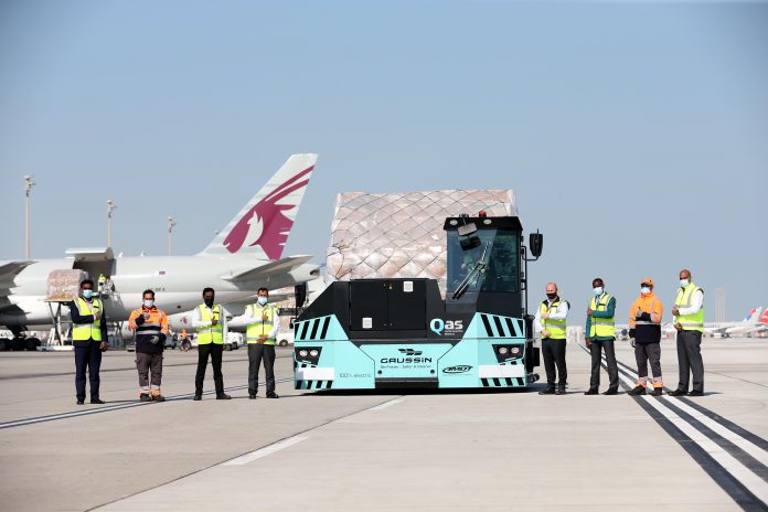 QR_Cargo_uses_Gaussins_AMDT_FULL_ELEC Gaussin Qatar Airways Cargo