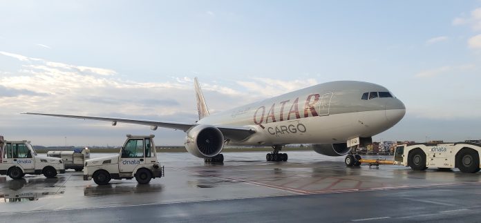 dnataextendspartnershipwithqatarairwayscargoatbru dnata Qatar Airways Cargo