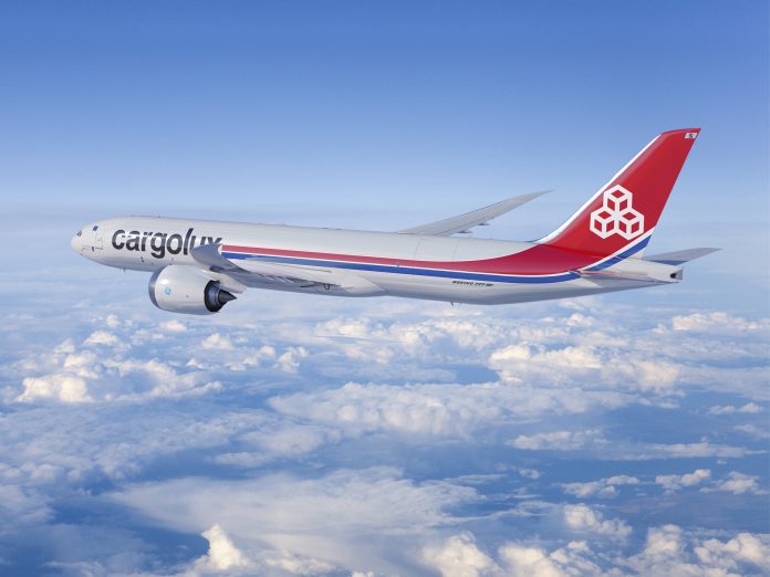 325882-CLX-7778F-TailOn-1920x1440-0722