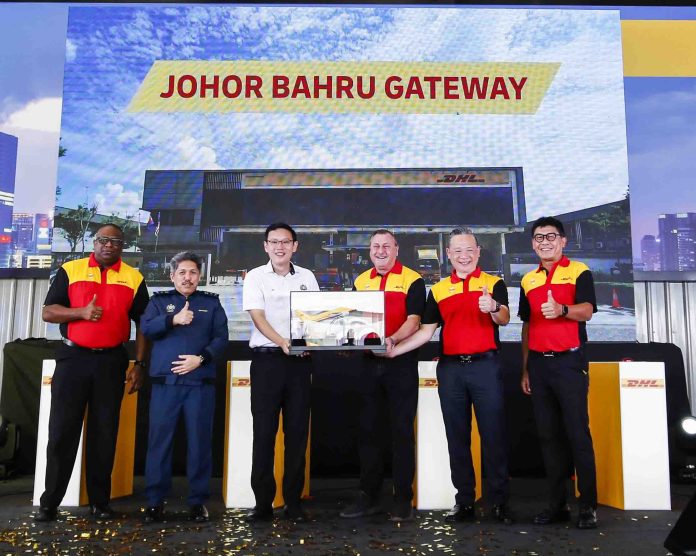 From left Thushan Gooneratne, Tuan Shaharudin bin Abdul Majid, YB Lee Ting Han, Sean Wall, Julian Neo and Wee Ge Soon DHL Express Malaysia