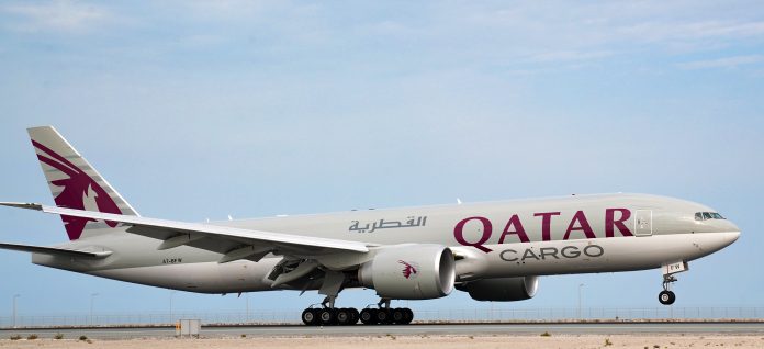 QRCargo_B777F_